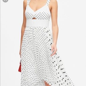 NWT Sweetheart pleated Midi dress